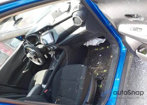 2024 Nissan Kicks Sv Xtronic Cvt z USA, uszkodzony, nr VIN 3N1CP5CV2RL535038